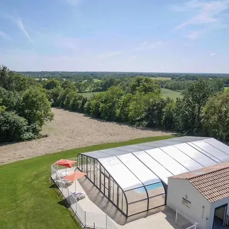 Zecamping 3 Pet Friendly Piscine Couverte Chauffee Et Soirees Animees Κάμπινγκ
