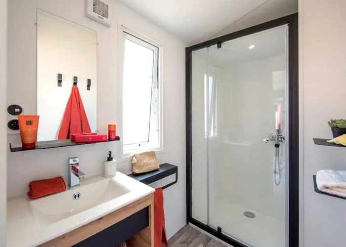 Kemp Zecamping 3 Pet Friendly Piscine Couverte Chauffee Et Soirees Animees *