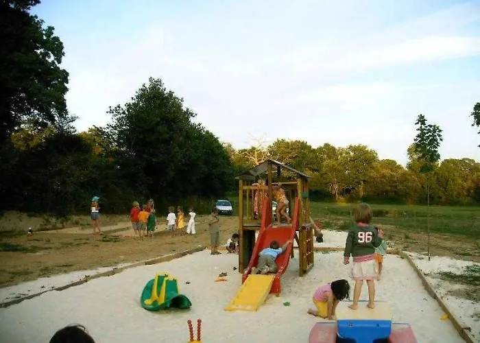 Kemp Zecamping 3 Pet Friendly Piscine Couverte Chauffee Et Soirees Animees Apremont (Vendee)