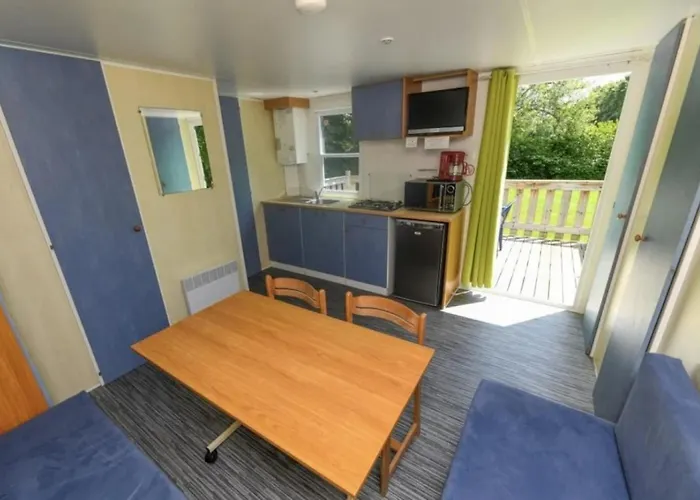 Zecamping 3 Pet Friendly Piscine Couverte Chauffee Et Soirees Animees Kemp