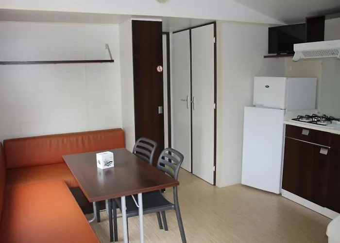 Zecamping 3 Pet Friendly Piscine Couverte Chauffee Et Soirees Animees Kemp *