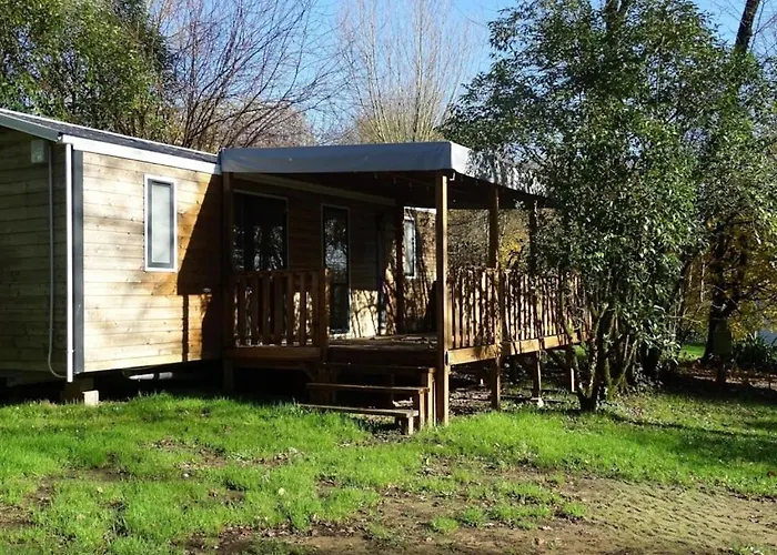 Camping Camping 3 étoiles - Piscine - cca0gae Apremont (Vendee)