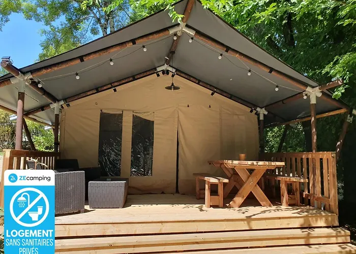 Camping Camping 3 étoiles - Piscine - cca0gae Apremont (Vendee)