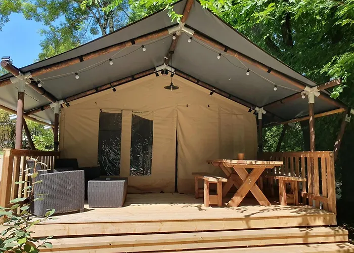 Camping 3 étoiles - Piscine - cca0gae Camping *