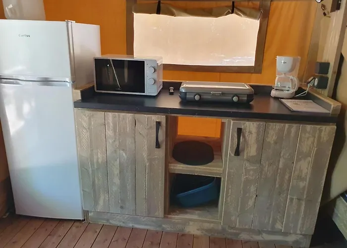 Camping 3 étoiles - Piscine - cca0gae Apremont (Vendee)