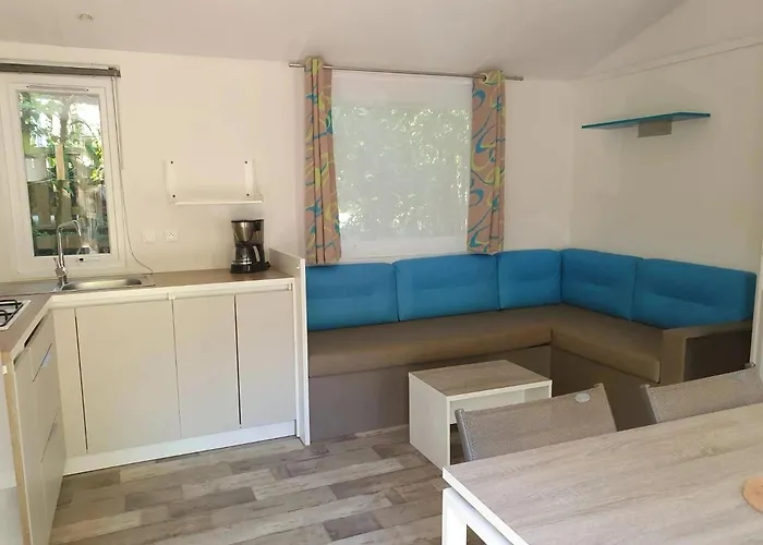 Camping Camping 3 étoiles - Piscine - cca0gae Apremont (Vendee)